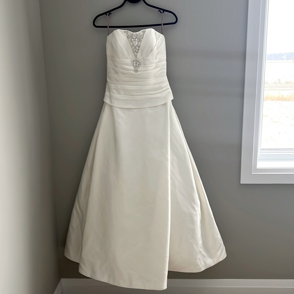 Bridal dress